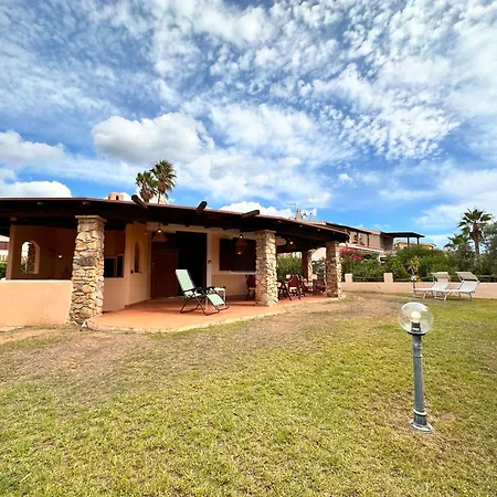 Tatil Evi Villa Tamaris, Campulongu Walk To Private Beach